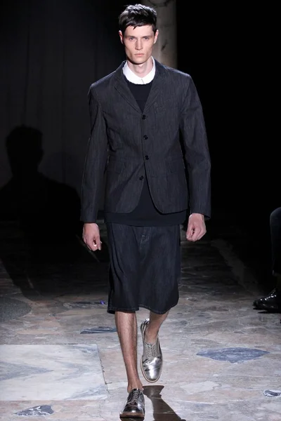 Look 1